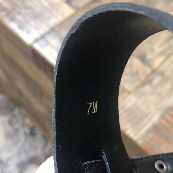 Vaneli Chimba Black Leather Sandals - Picture 6 of 10